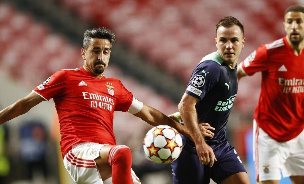 仅是一名出 仅是一名出